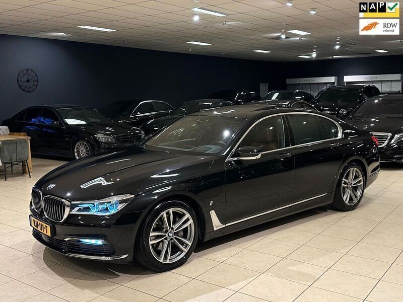 Schwarz Gebraucht 2016 BMW 740 iPerformance Limousine | 29.950 € (Teuer) - Bild 1/4