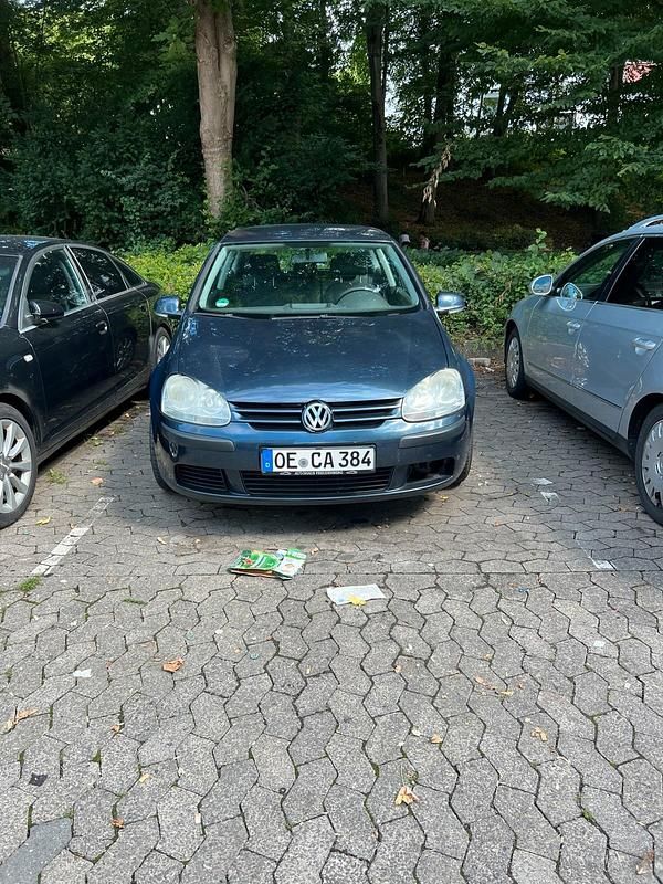 Blau Gebraucht 2004 VW Golf V | 1.800 € (Fairer Preis) - Bild 1/4