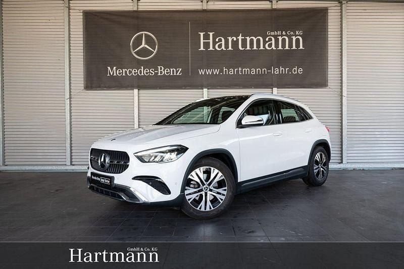 Gebraucht Mercedes GLA200 163 PS (119 kW) 2024 Polarweiß SUV