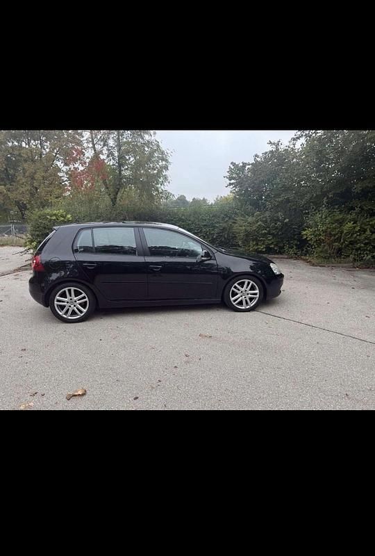 Gebraucht VW Golf V 102 PS (75 kW) 2007 Schwarz Kleinwagen
