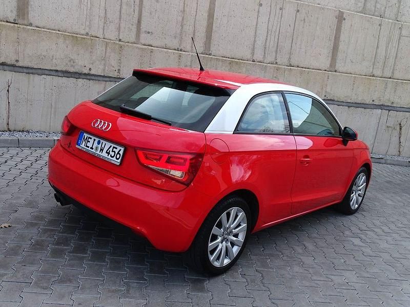 Gebraucht Audi A1 Attraction 122 PS (89 kW) 2010 Rot Kleinwagen