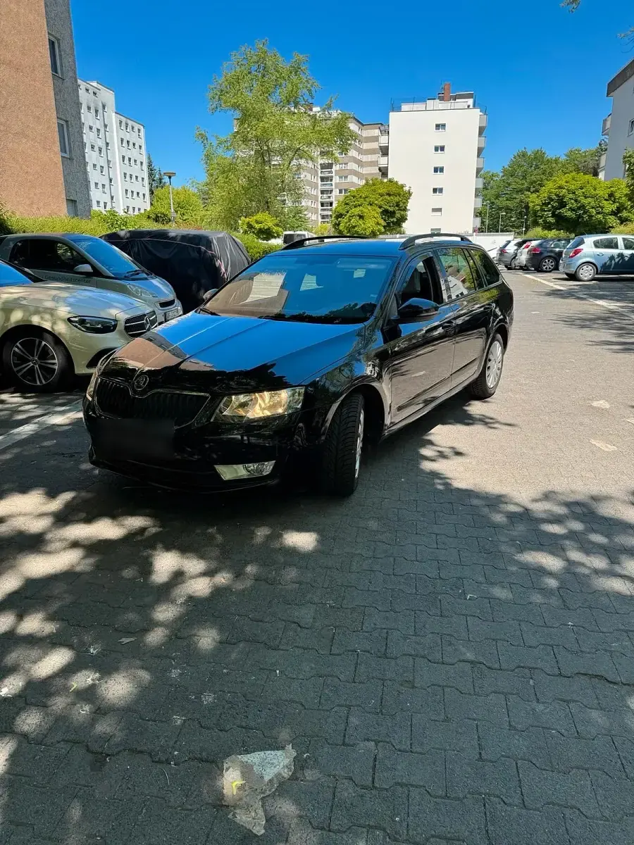 Gebraucht Skoda Octavia 105 PS (77 kW) 2017 Schwarz Kombi