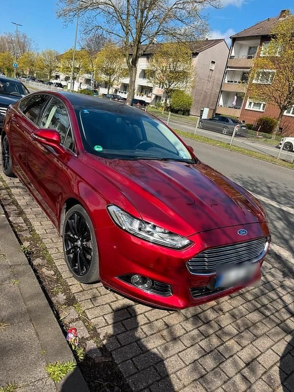 Gebraucht Ford Mondeo 211 PS (155 kW) 2016 Rot Limousine