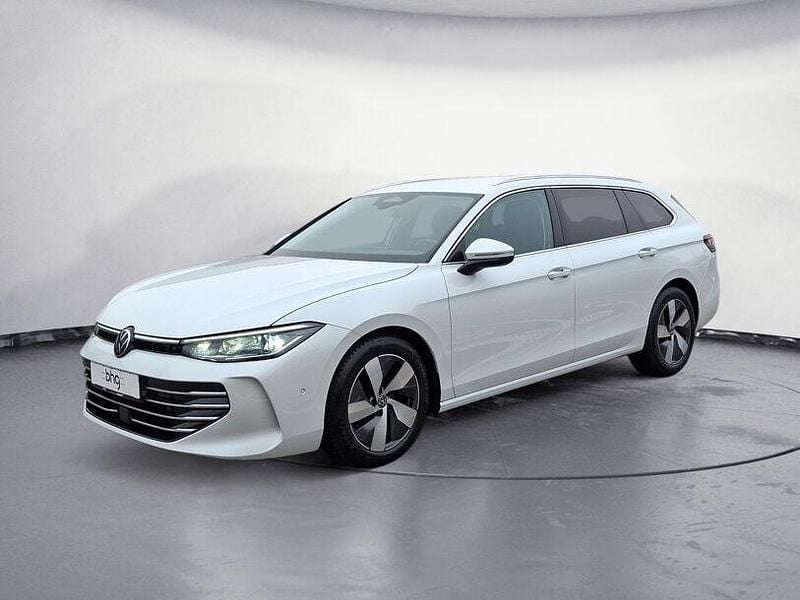 Gebraucht VW Passat Elegance 150 PS (110 kW) 2025 Weiß Kombi
