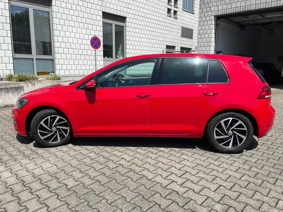 Gebraucht VW Golf VII Join 131 PS (96 kW) 2018 Rot Limousine