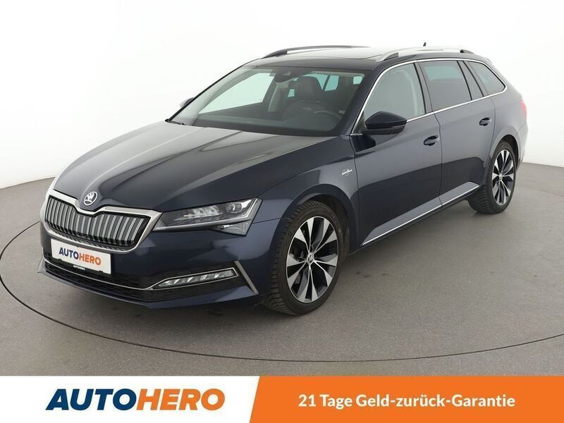 Blau Gebraucht 2021 Skoda Superb LAURIN & KLEMENT Limousine | 26.990 € (Fairer Preis) - Bild 1/3