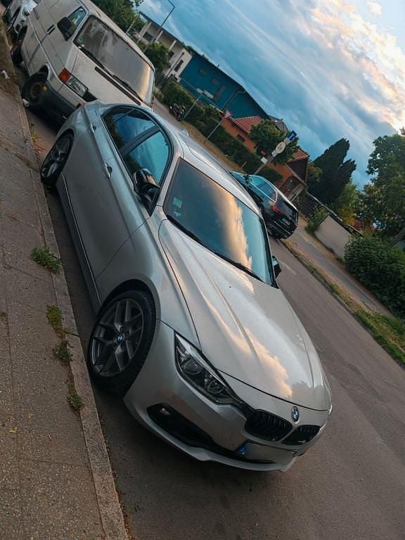 Gebraucht BMW 320 Efficient Dynamics 163 PS (119 kW) 2016 Silber Limousine