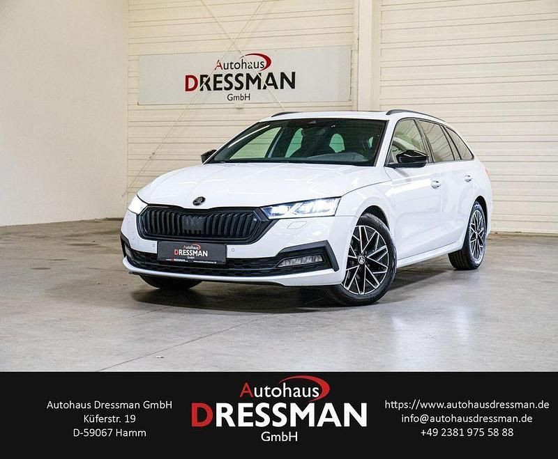 Moonweiss metallic Gebraucht 2020 Skoda Octavia First Edition Kombi | 17.980 € (Teuer) - Bild 1/4