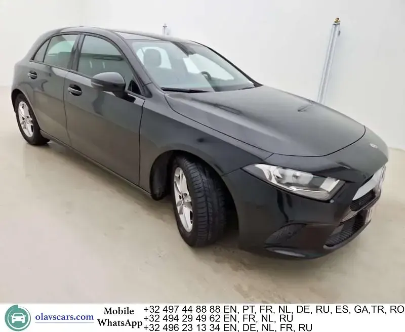 Gebraucht Mercedes A180 116 PS (85 kW) 2020 Schwarz Limousine