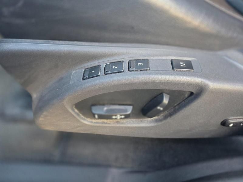 Schwarz Gebraucht 2017 Volvo XC60 SUV | 18.500 € - Bild 1/4