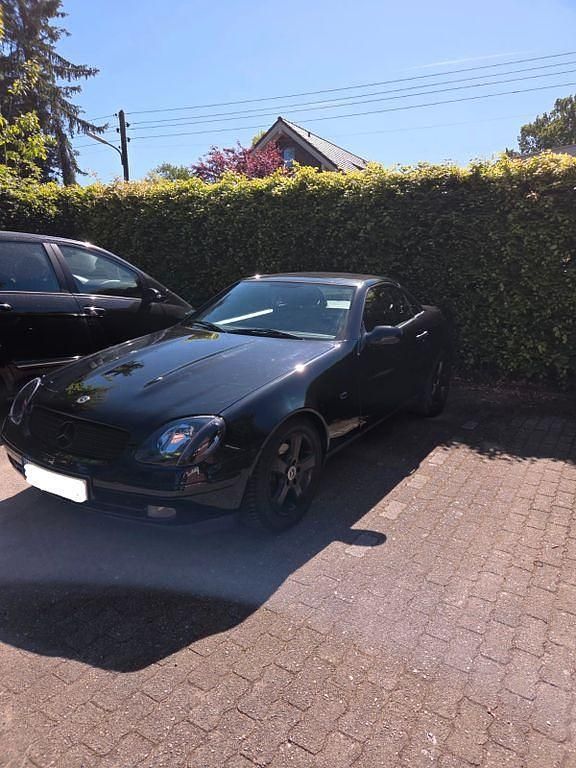 Gebraucht Mercedes SLK230 193 PS (141 kW) 1999 Schwarz Cabrio