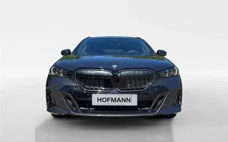 Gebraucht BMW 520 Comfort Edition 197 PS (144 kW) 2025 Grau Kombi