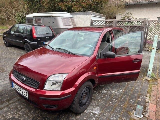 Gebraucht Ford Fusion Ambiente 101 PS (74 kW) 2003 Rot Kleinwagen