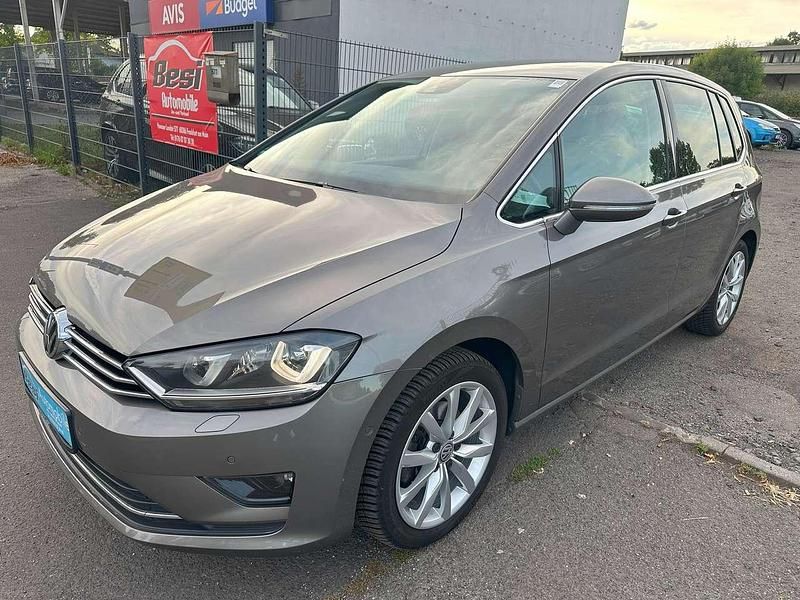 Grau Gebraucht 2015 VW Golf Sportsvan Highline Van / Kleinbus | 12.900 € (Fairer Preis) - Bild 1/4