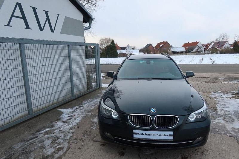 Gebraucht BMW 525 197 PS (144 kW) 2009 Grün Kombi