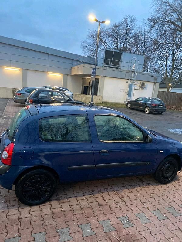 Gebraucht Renault Clio II 58 PS (42 kW) 2006 Blau Kleinwagen