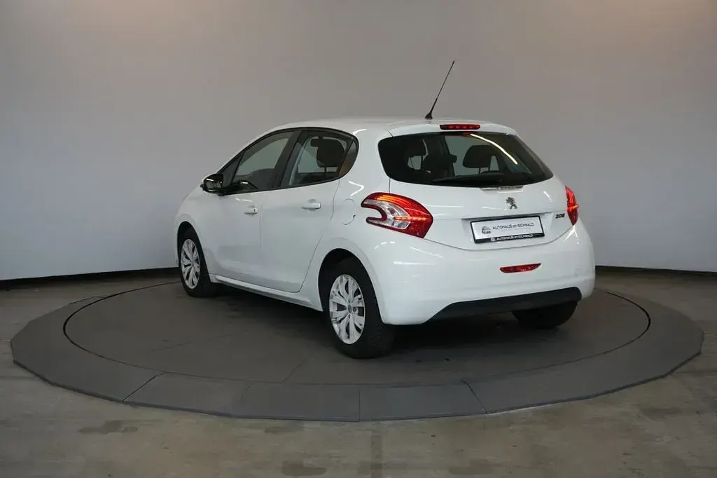Gebraucht Peugeot 208 Active 68 PS (50 kW) 2014 Weiß Kleinwagen