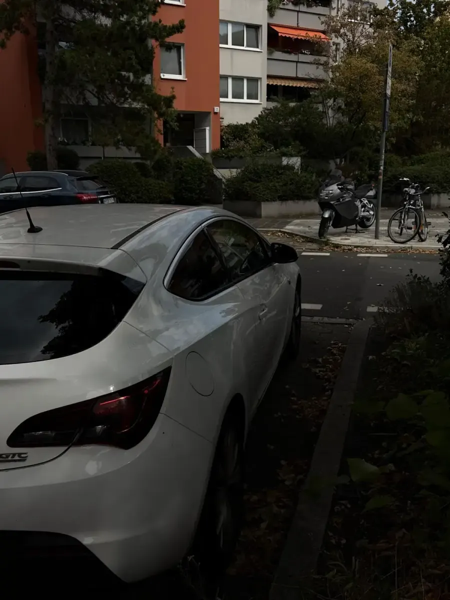 Gebraucht Opel Astra GTC Innovation 179 PS (131 kW) 2012 Weiß Coupé