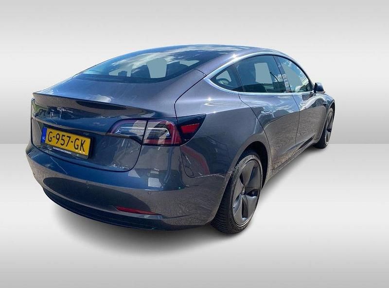 Gebraucht Tesla Model 3 Standard Range 225 kW (306 PS) 2019 Grau Limousine