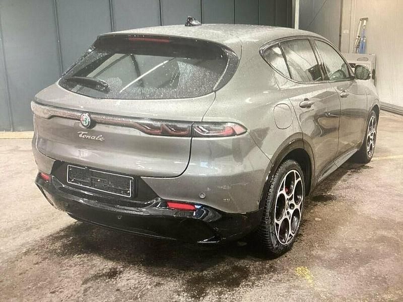 Gebraucht Alfa Romeo Tonale 96 PS (70 kW) 2024 Grau SUV