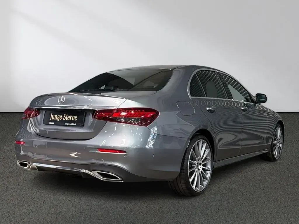 Gebraucht Mercedes E400 AMG 330 PS (242 kW) 2021 Grau Limousine