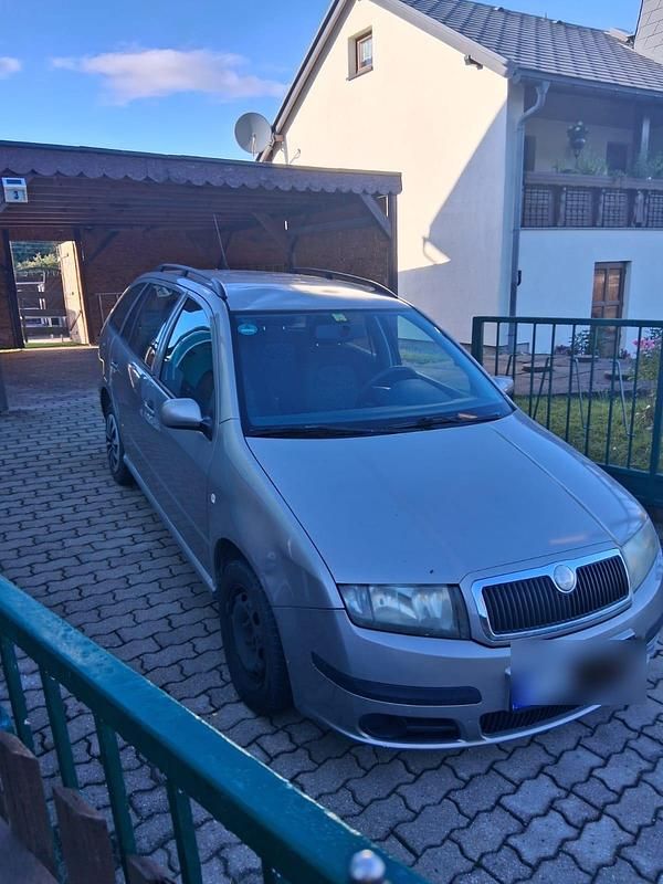 Gebraucht Skoda Fabia Classic 80 PS (58 kW) 2007 Gold Kleinwagen