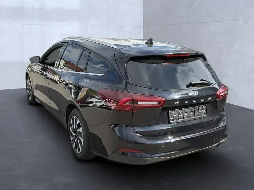 Gebraucht Ford Focus Titanium 125 PS (91 kW) 2024 Obsidianschwarz (metallic) Kombi