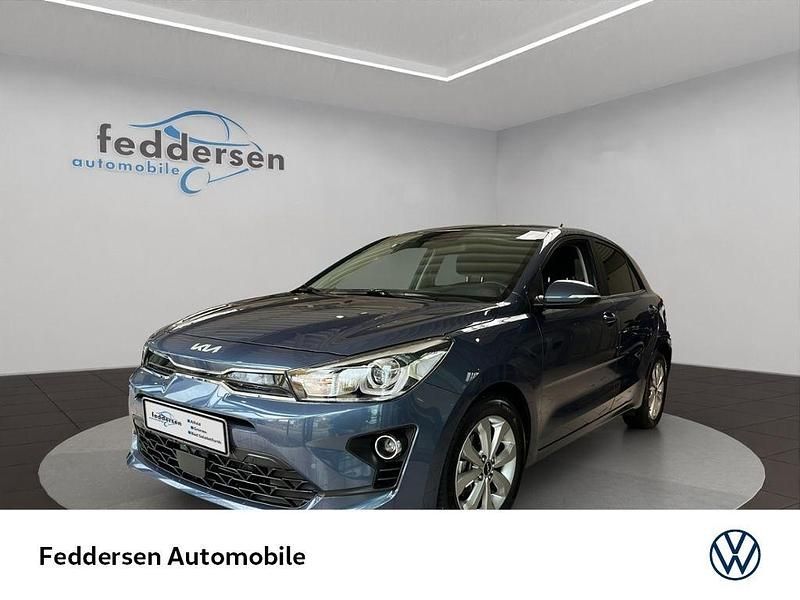 Blau Gebraucht 2022 Kia Rio Spirit Limousine | 17.489 € (Etwas zu teuer) - Bild 1/4