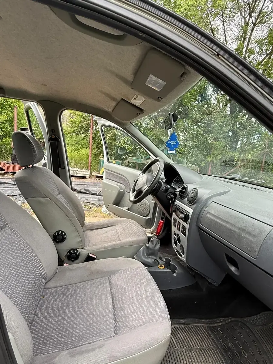 Gebraucht Dacia Logan 75 PS (55 kW) 2007 Grau Kleinwagen