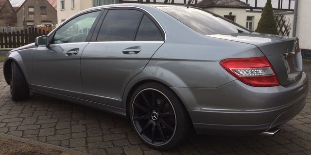 Gebraucht Mercedes C180 156 PS (114 kW) 2010 Grau metallic Limousine
