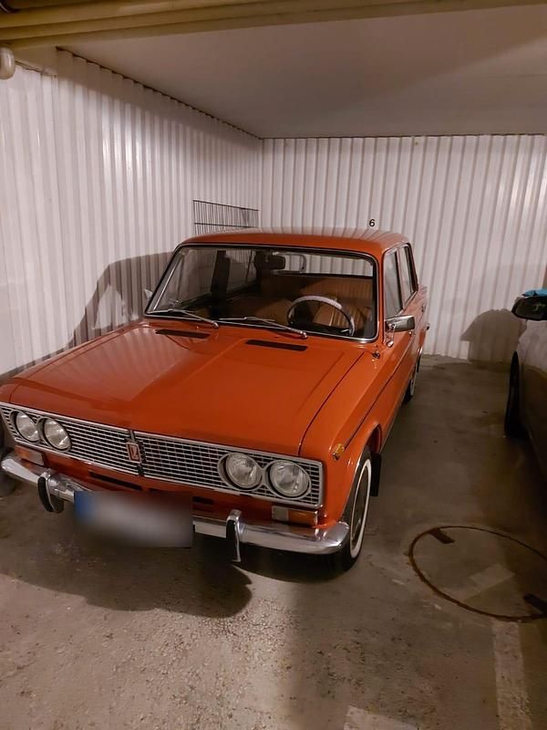Usata Lada 2103 1976 Berlina