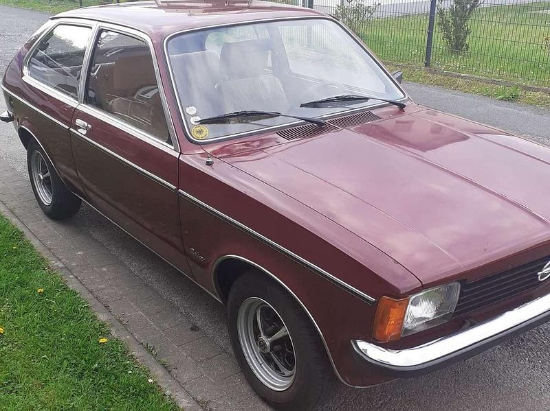 Rot Gebraucht 1979 Opel Kadett Kleinwagen | 5.600 € - Bild 1/4