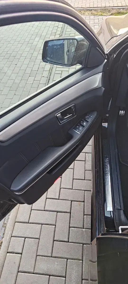 Gebraucht Mercedes E350 Avantgarde 258 PS (189 kW) 2014 Schwarz Kombi