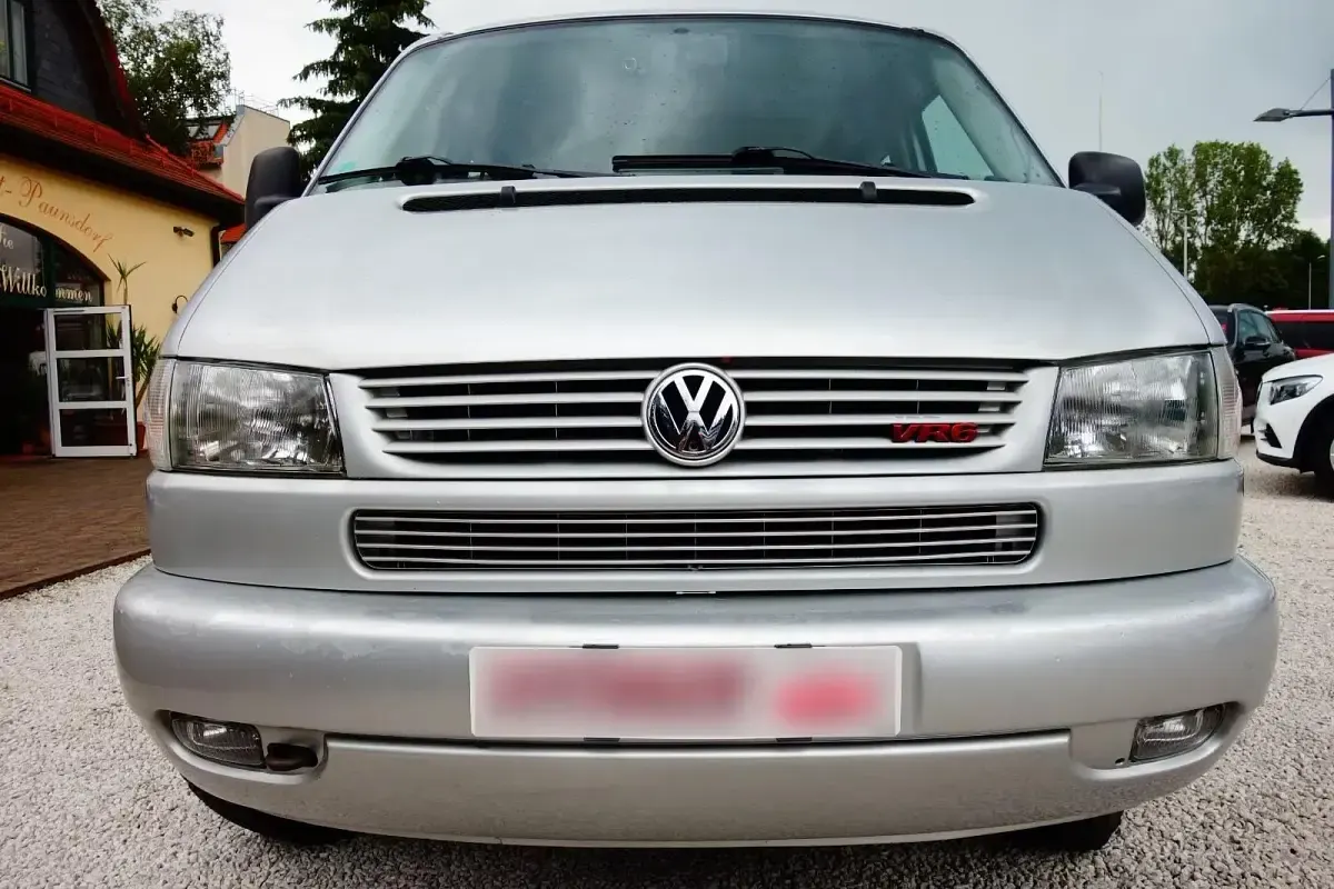 Gebraucht VW Caravelle 140 PS (102 kW) 2002 Grau Van