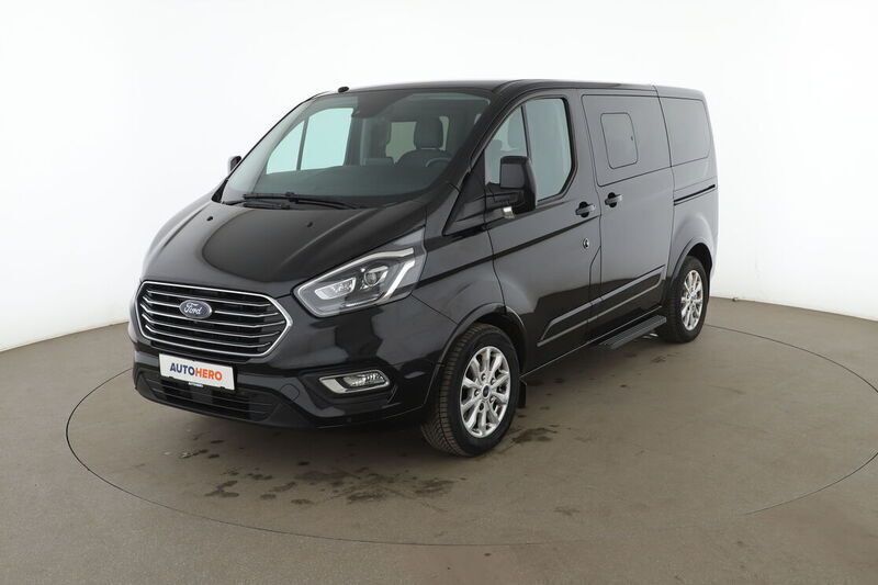 Schwarz Gebraucht 2019 Ford Tourneo Titanium Kombi | 30.640 € (Etwas zu teuer) - Bild 1/4