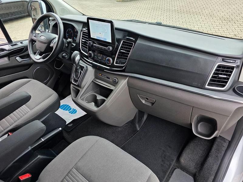 Gebraucht Ford Tourneo Titanium 185 PS (136 kW) 2021 Frozen white Kombi