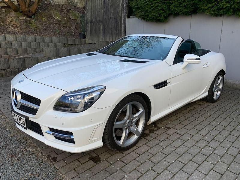 Gebraucht Mercedes SLK200 184 PS (135 kW) 2015 Weiß Cabrio