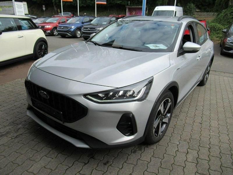 Gebraucht Ford Focus Active 125 PS (91 kW) 2022 Silber Limousine