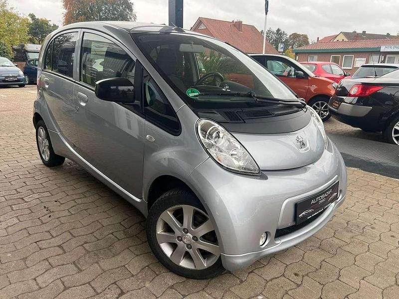Gebraucht Peugeot iON 35 kW (48 PS) 2018 Gris cool silver Kleinwagen
