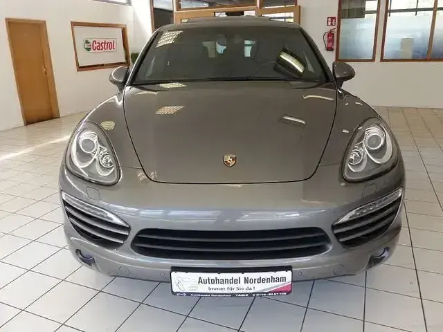 Gebraucht Porsche Cayenne 245 PS (180 kW) 2011 Grau SUV
