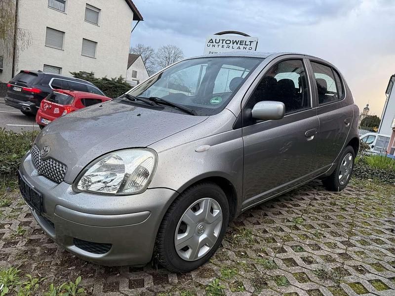 Gebraucht Toyota Yaris Sol 87 PS (63 kW) 2004 Grey metallic Kleinwagen