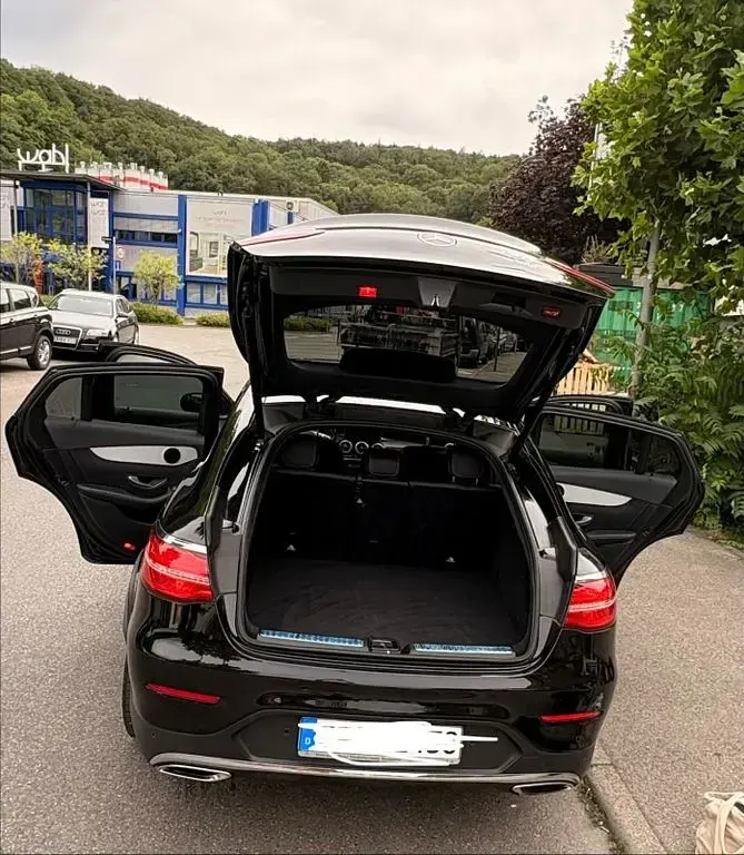 Gebraucht Mercedes GLC300 AMG line 245 PS (180 kW) 2017 Schwarz SUV