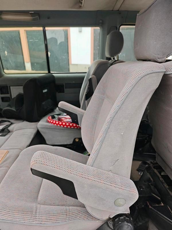 Second-hand VW T4 110 CP (80 kW) 1995 Auriu Van