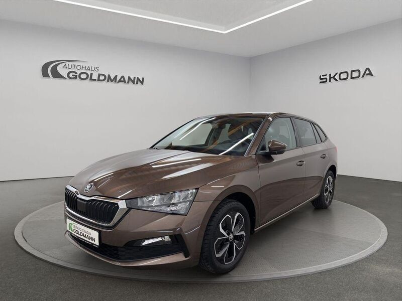 Maple braun metallic met. Gebraucht 2020 Skoda Scala Ambition Kleinwagen | 18.430 € (Fairer Preis) - Bild 1/4