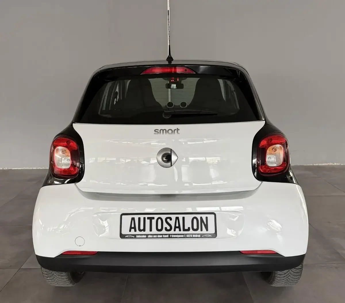 Gebraucht Smart ForFour 71 PS (52 kW) 2019 Schwarz Kleinwagen