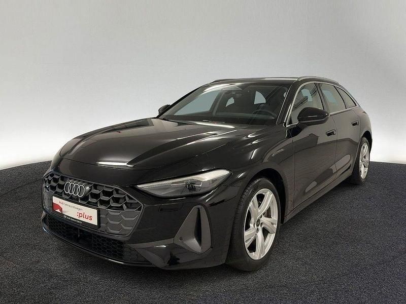 Gebraucht Audi A5 Sport 204 PS (150 kW) 2025 Mythosschwarz metallic Coupé