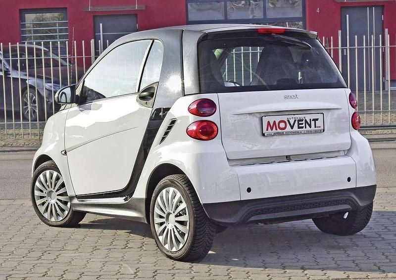 Gebraucht Smart ForTwo Coupé 61 PS (44 kW) 2014 Weiß Coupé