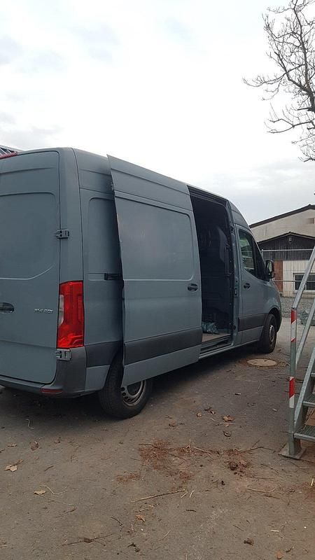 Gebraucht Mercedes Sprinter 143 PS (105 kW) 2018 Grau Van