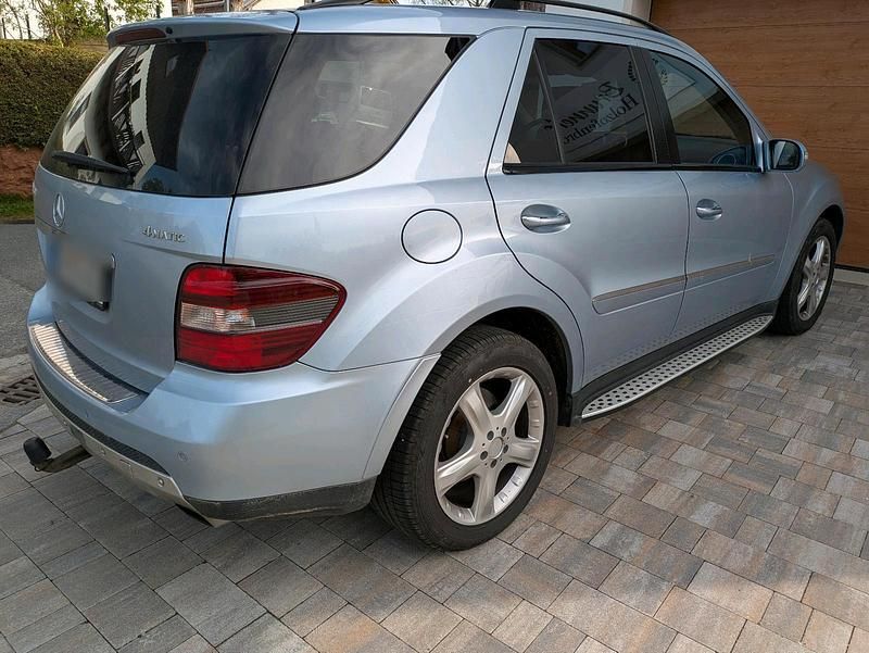 Gebraucht Mercedes ML280 190 PS (139 kW) 2008 Blau SUV