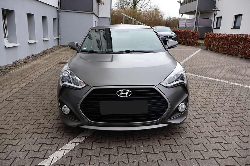 Gebraucht Hyundai Veloster Style 186 PS (136 kW) 2015 Grau Coupé